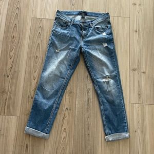 Banana Republic size 27/4 boyfriend low rise jeans!